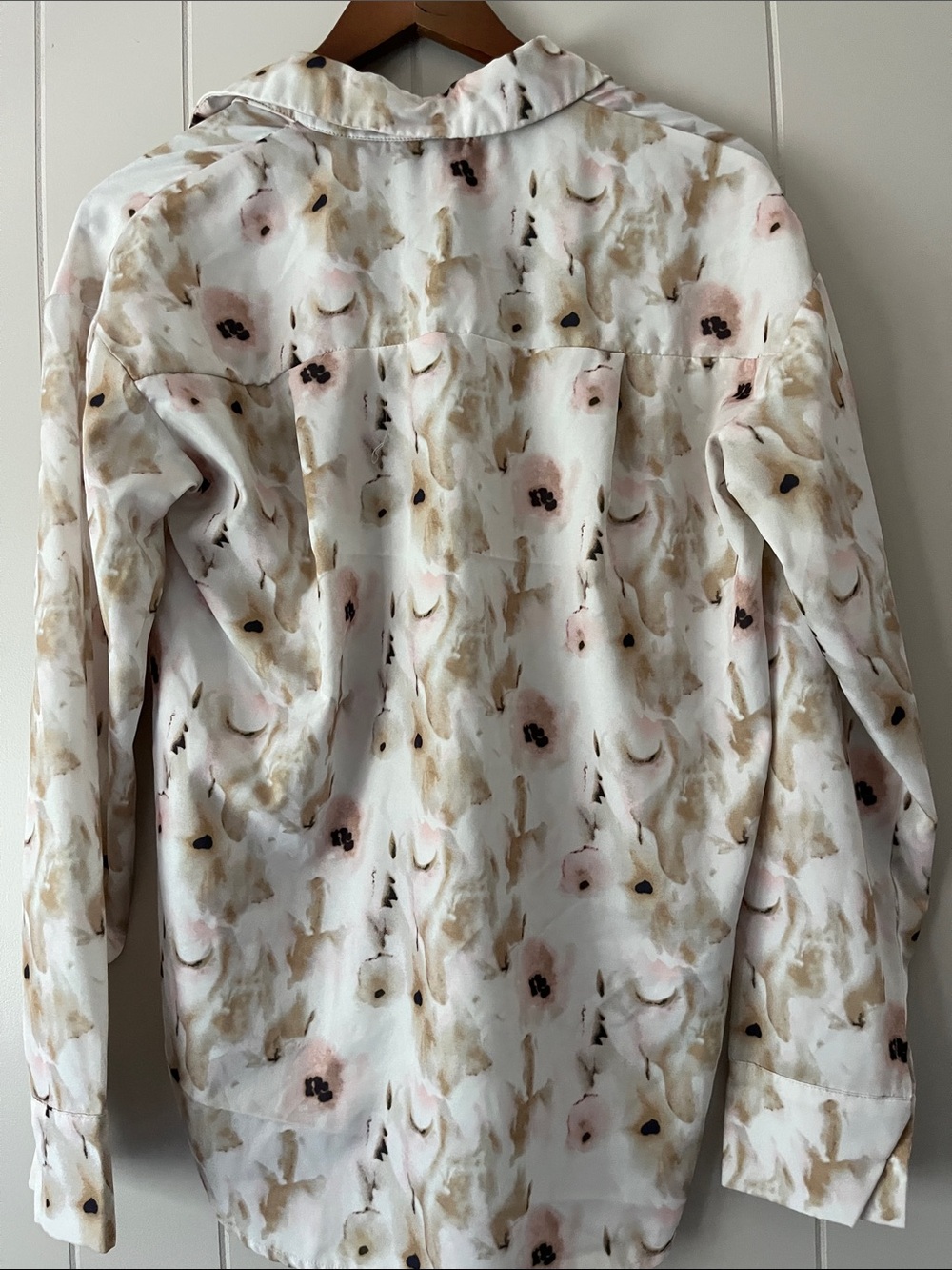 Floral Button-Up Blouse in Blush & Taupe - Picture 6 of 7